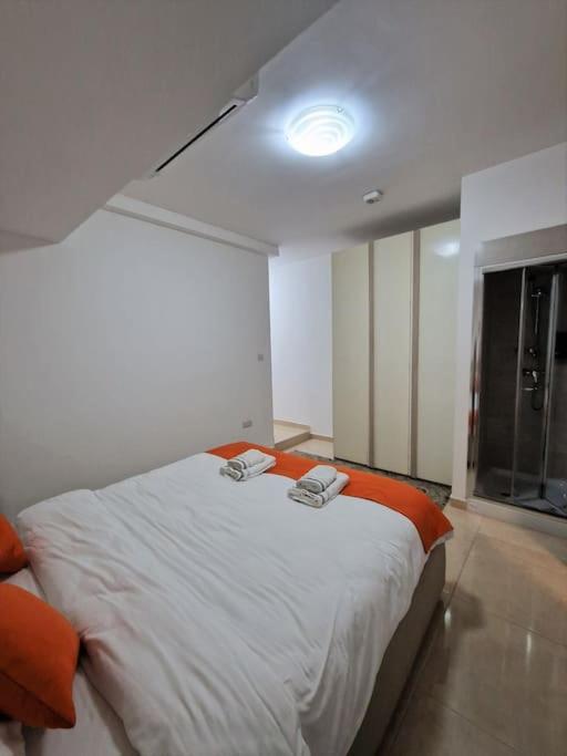 The Caves Cosy Apartment 1 Saint Julian's ภายนอก รูปภาพ