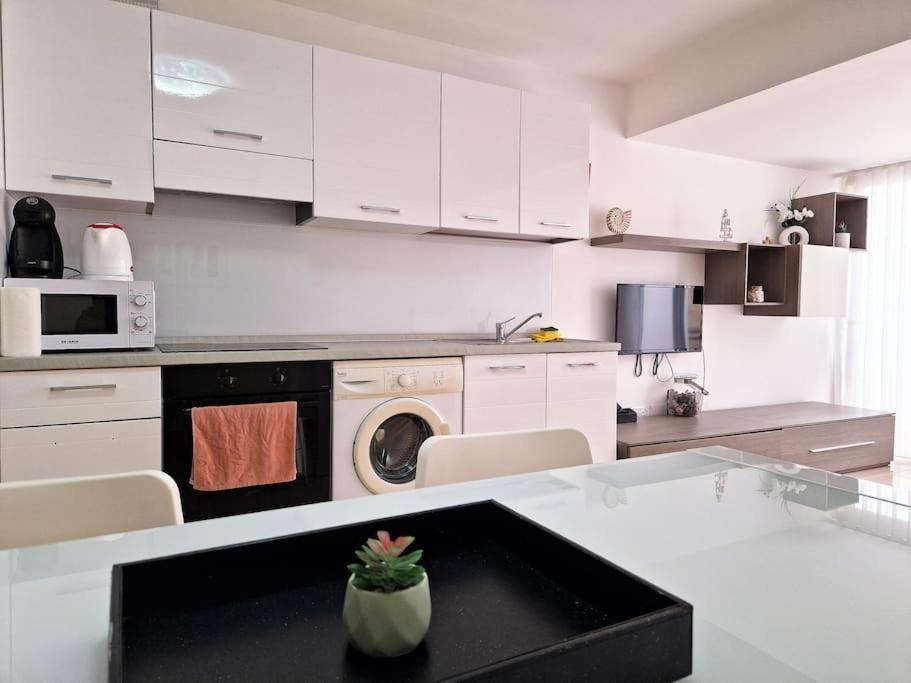 The Caves Cosy Apartment 1 Saint Julian's ภายนอก รูปภาพ